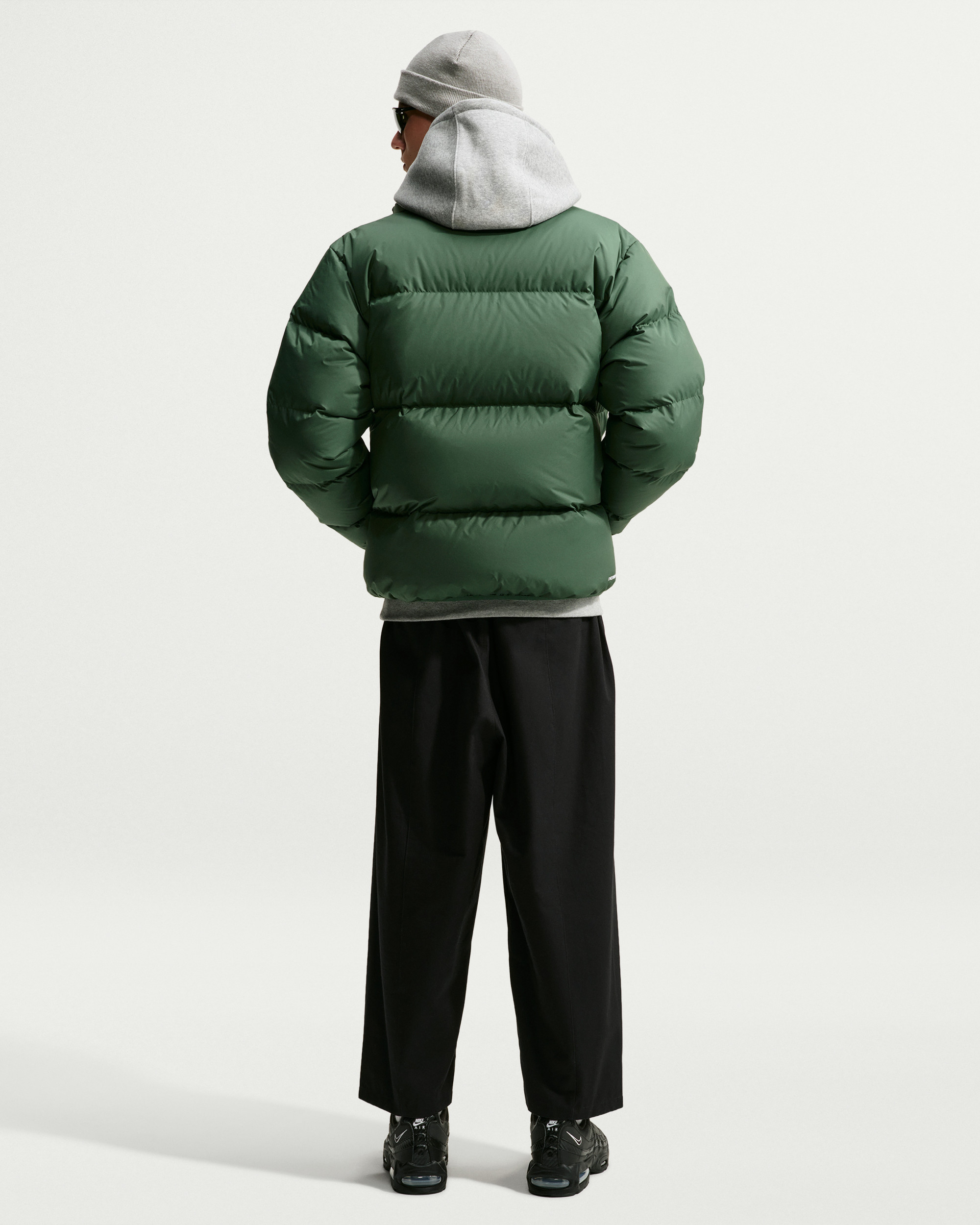 Куртка Nike M TF CLUB PUFFER JACKET 650 IB2975-323