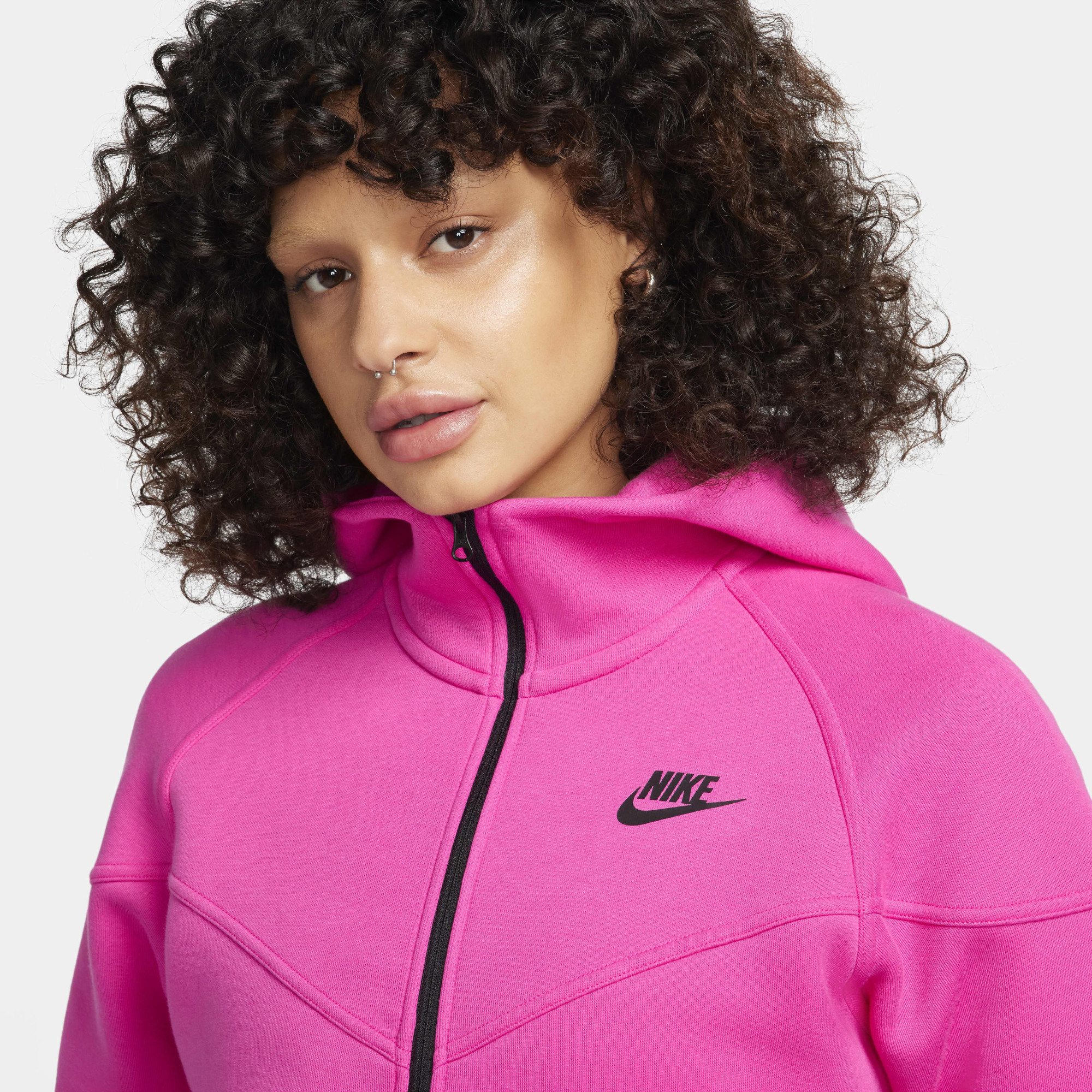 Толстовка жіноча Nike Sportswear Tech Fleece Windrunner Pink FB8338-605