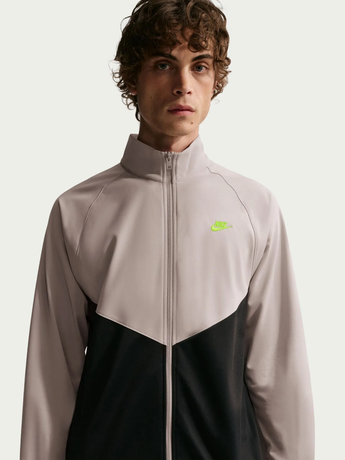 Костюм спортивний M NK WR PK TRK SUIT IF1623-011 Nike M Чорний IF1623-011