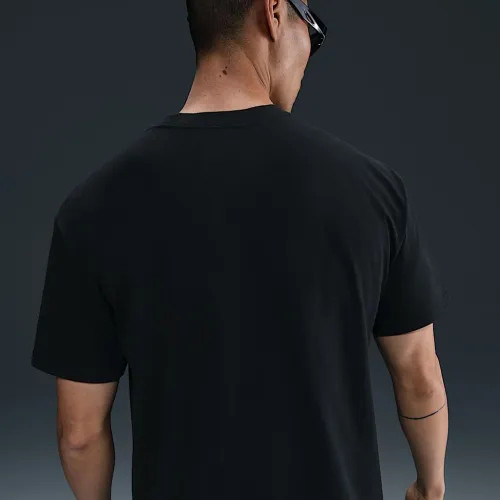 Футболка Nike U NSW TEE M90 SR PTCH PKT 2 IB1382-010