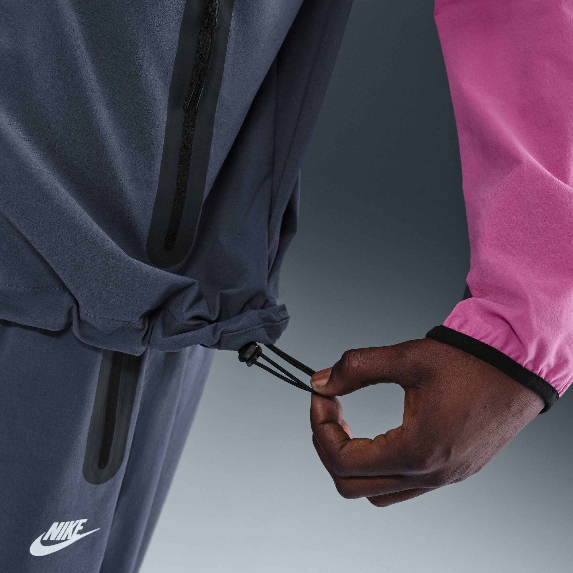 Куртка чоловіча Nike Sw Tech Pink/Black HM7151-437