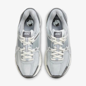 Кросівки Nike Wmns Zoom Vomero 5 "Pure Platinum / Metallic SIlver" FD9919-001