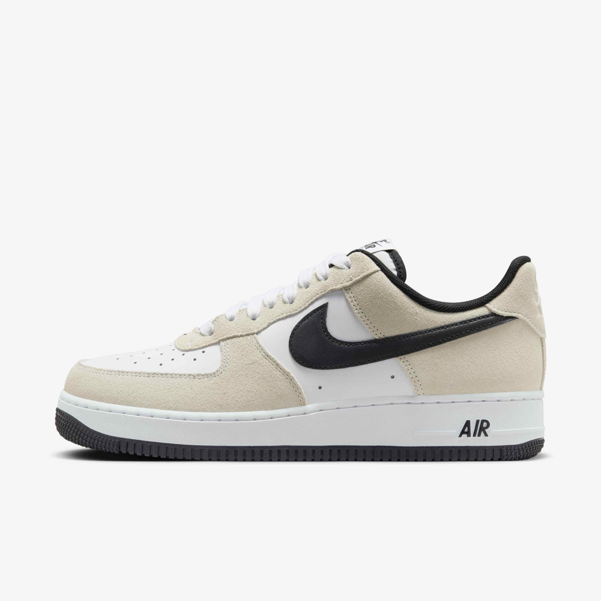 Кросівки чоловічі Nike Air Force 1 07 Lv8 White/Beige IB6388-100 42 IB6388-100