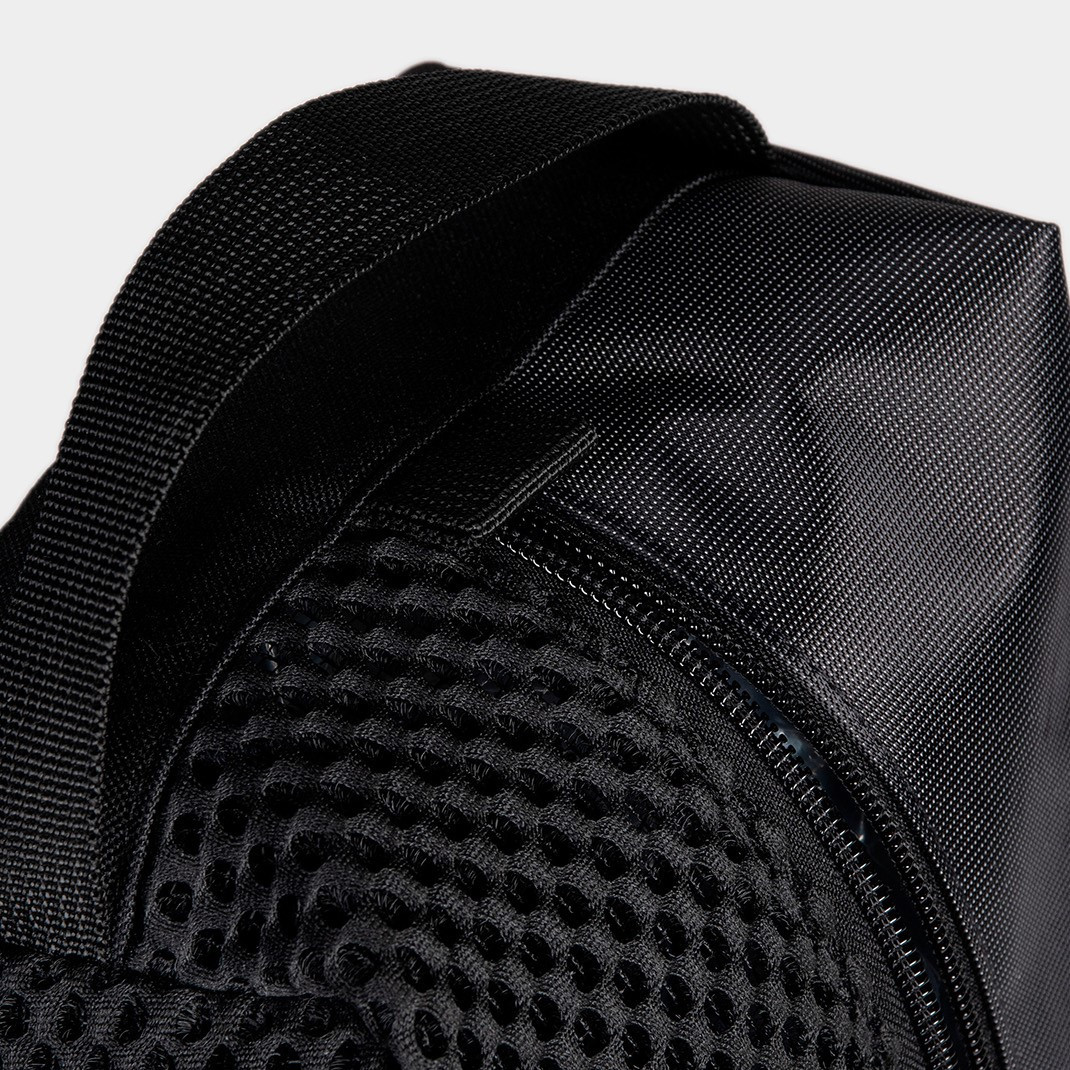 Сумка Arena ONE GO POCKET BAG 010242-100