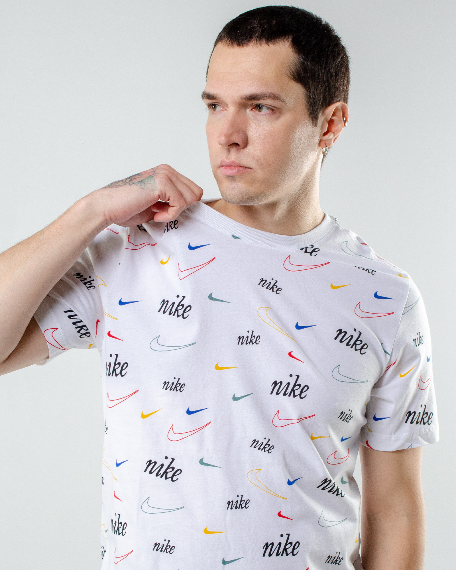 Футболка Nike M NSW TEE SWOOSH 50 AOP DJ1391-100