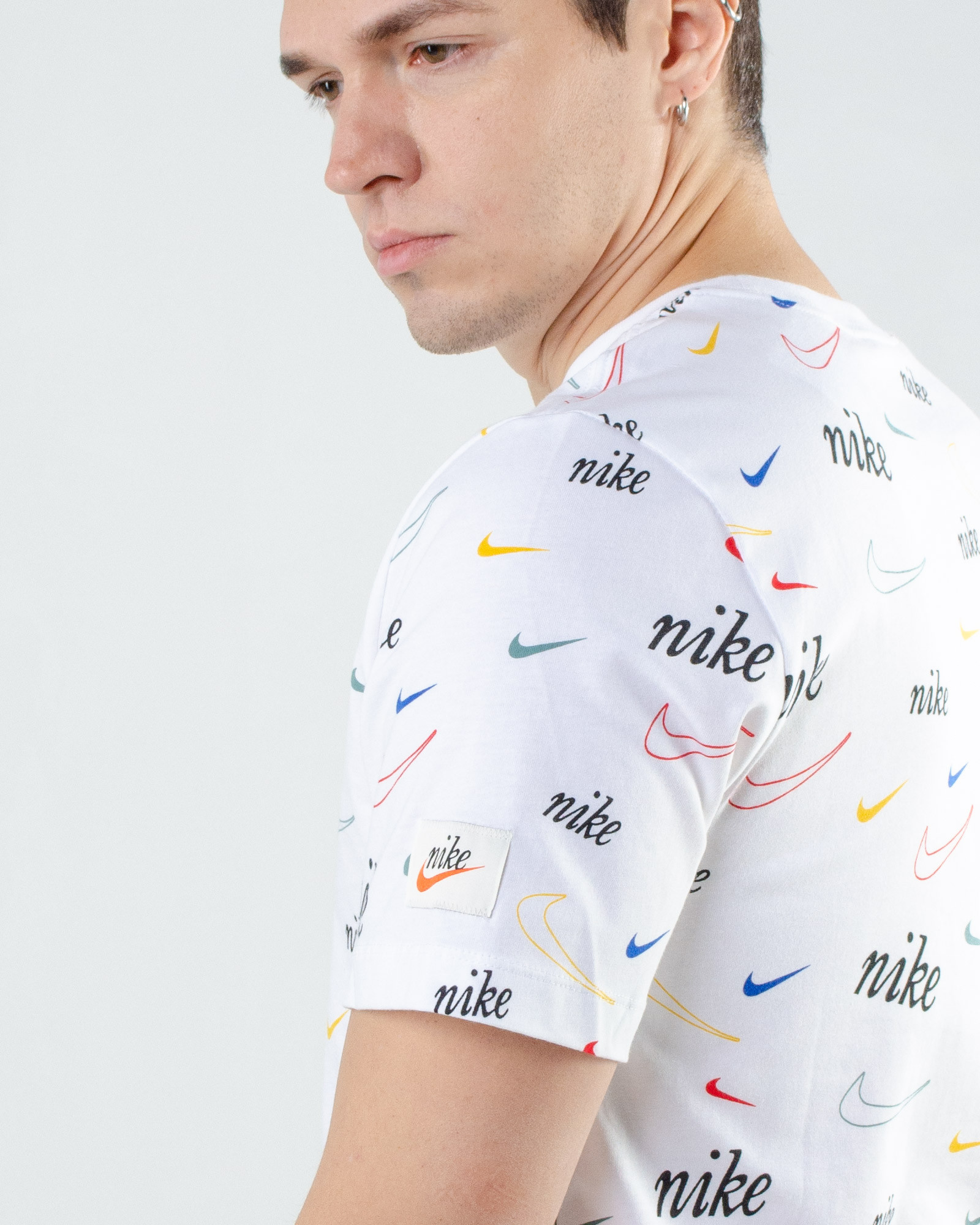 Футболка Nike M NSW TEE SWOOSH 50 AOP DJ1391-100
