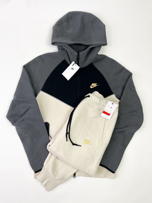 Костюм Nike Tech Fleece (чорно-молочний) FZ4709-104_FZ4710-104