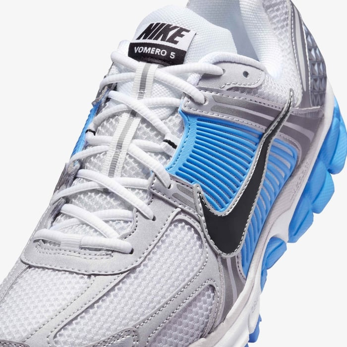 Кросівки Nike ZOOM VOMERO 5 FJ4151-101