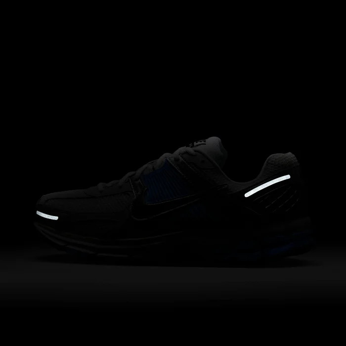 Кросівки Nike ZOOM VOMERO 5 FJ4151-101
