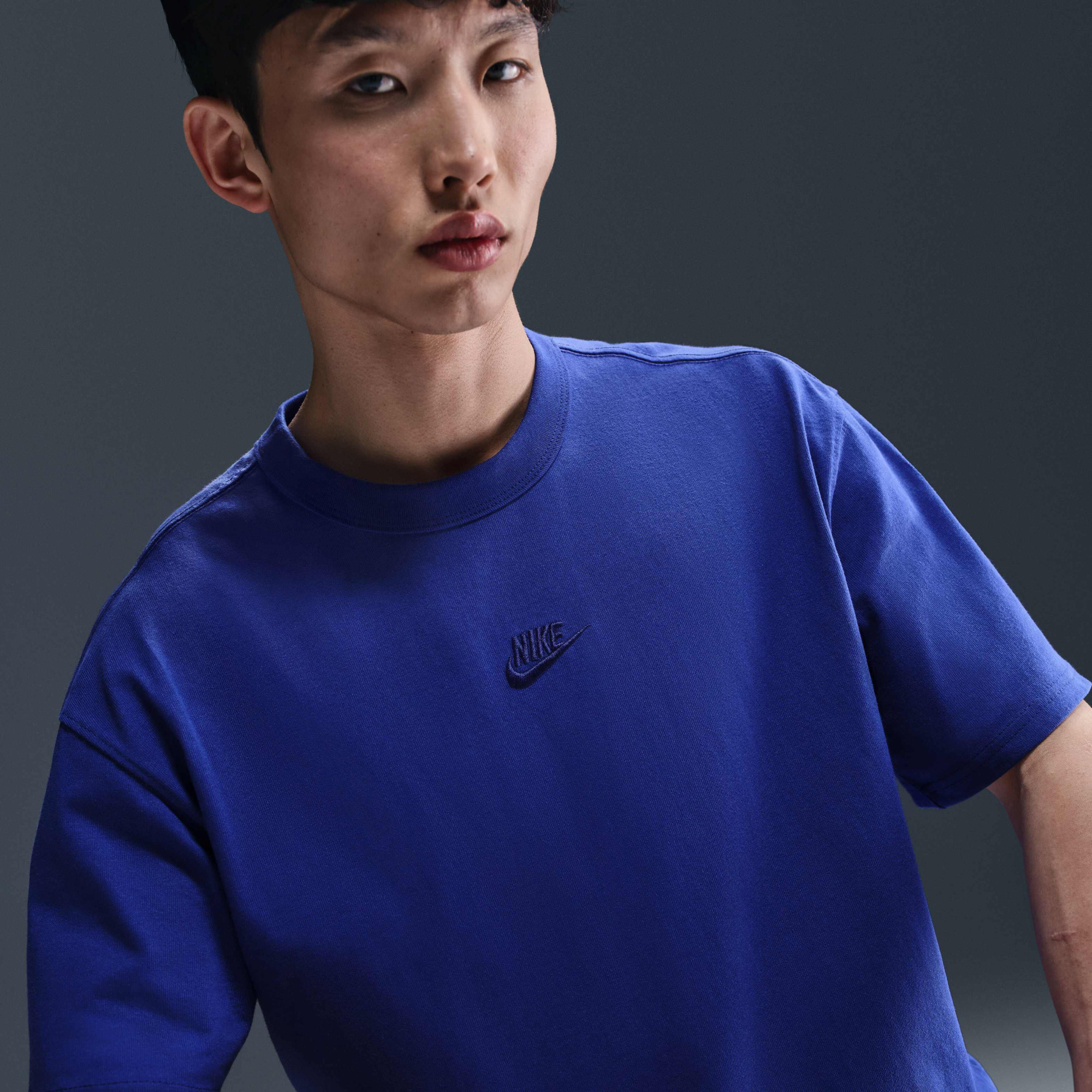 Футболка чоловіча Nike Sportswear Premium Essential Blue DO7392-539