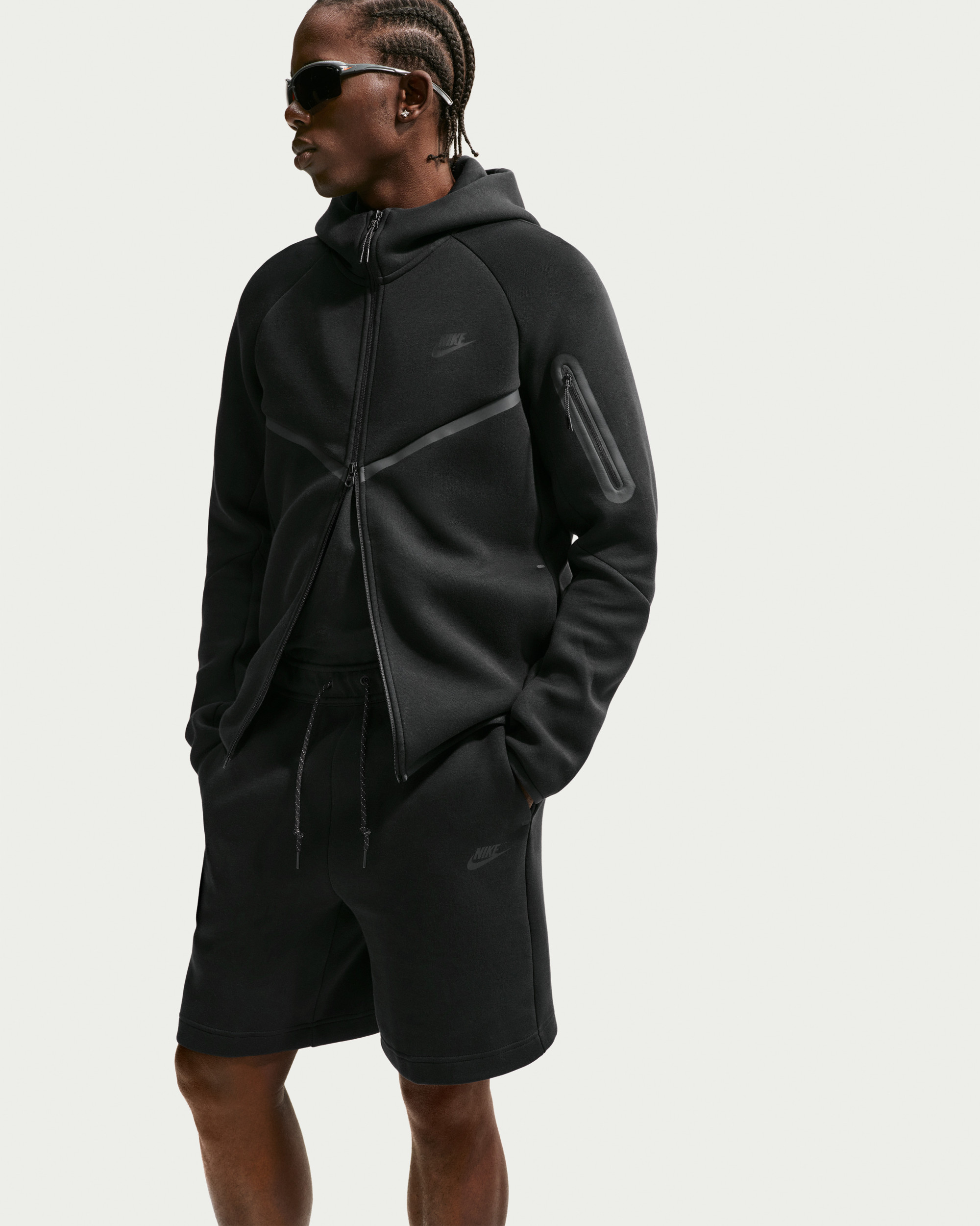 Шорти Nike M TECH FLC SHORT IM0693-010