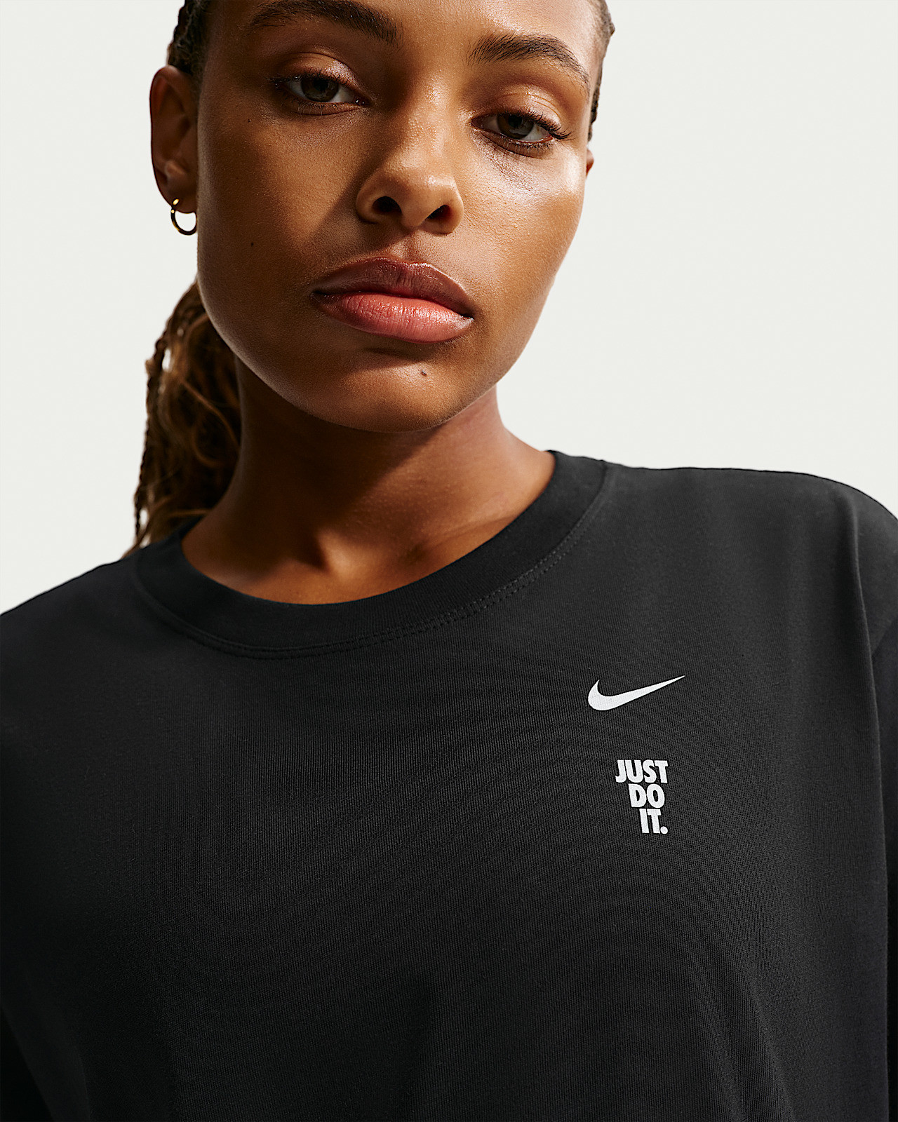 Футболка Nike W SS TEE BBALL PHOTO BF IM0301-010
