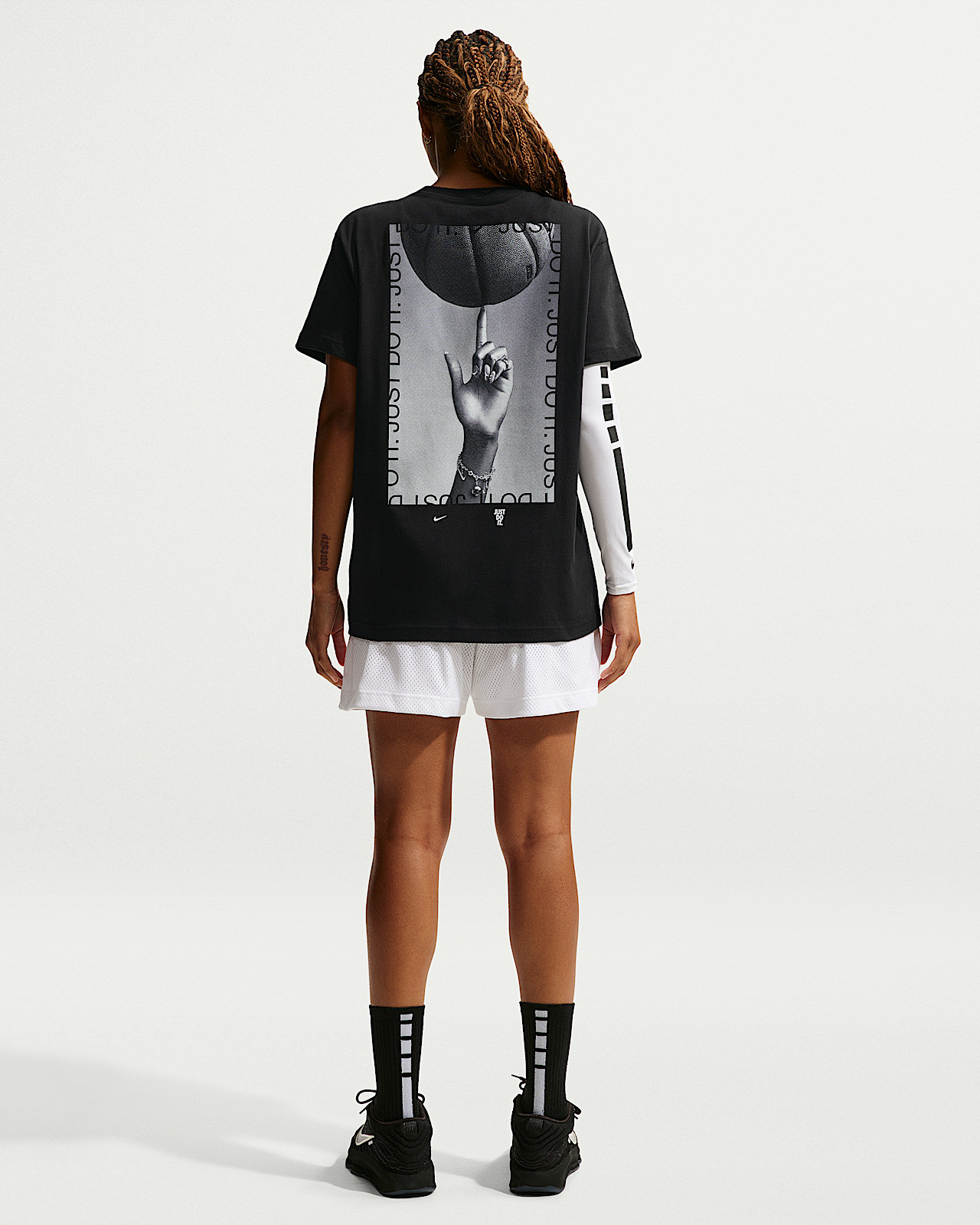 Футболка Nike W SS TEE BBALL PHOTO BF IM0301-010