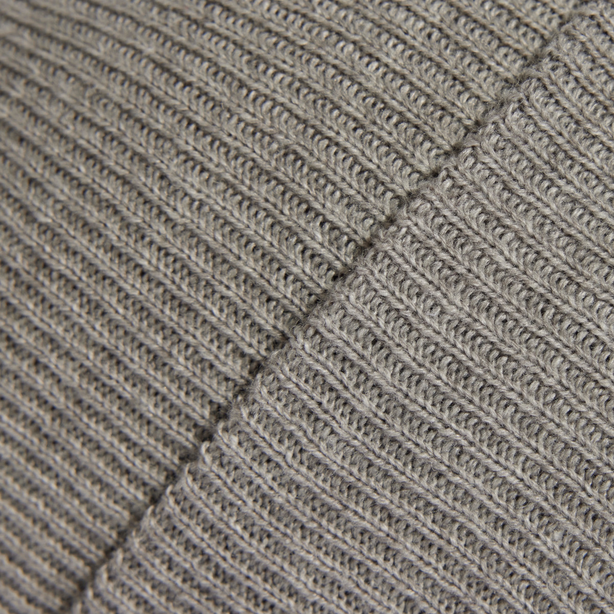 Шапка UNISEX LOGO BEANIE CUF IY7665 Adidas OSFM Сірий IY7665