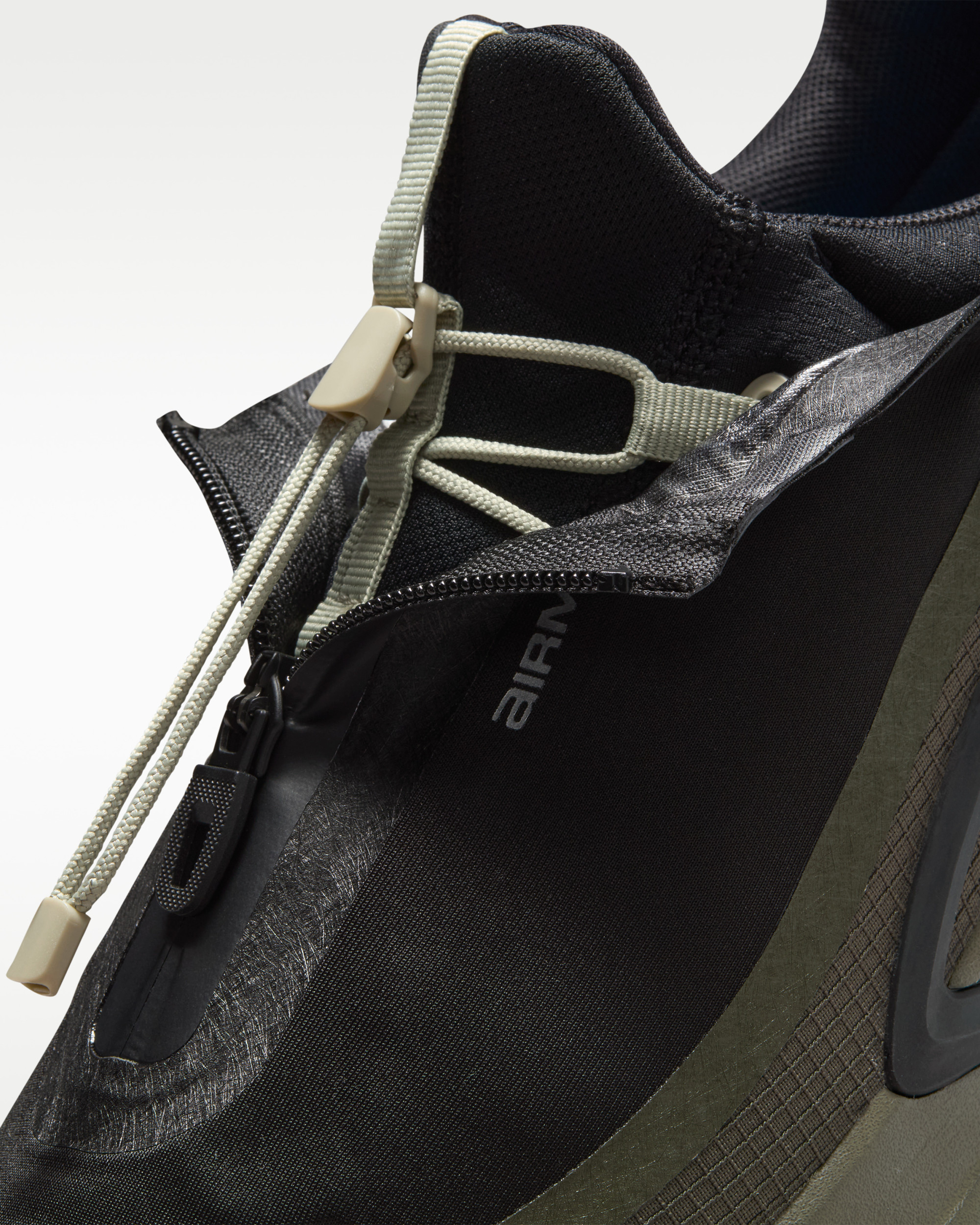 Кросівки Nike Air Max Dn Roam Black Cargo Khaki HQ8605-002