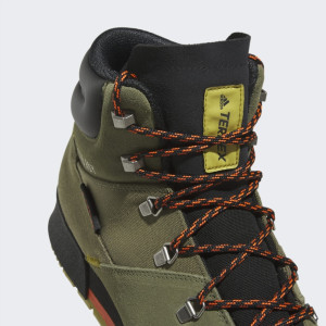 Кросівки чоловічі Adidas Terrex Snowpitch C.DRY GW4065 40.5 GW4065