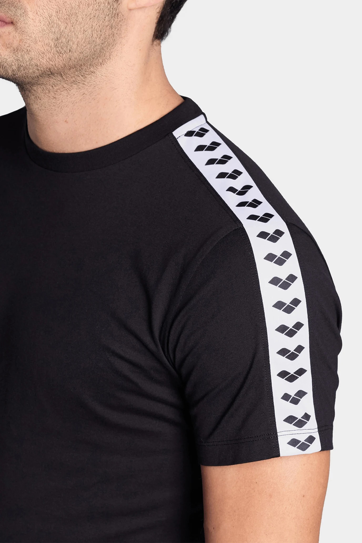 Футболка Arena T-SHIRT TEAM 002701-510