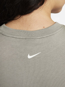 Футболка W NSW CROP TEE GLS FZ4635-053 Nike M Темно-сірий FZ4635-053