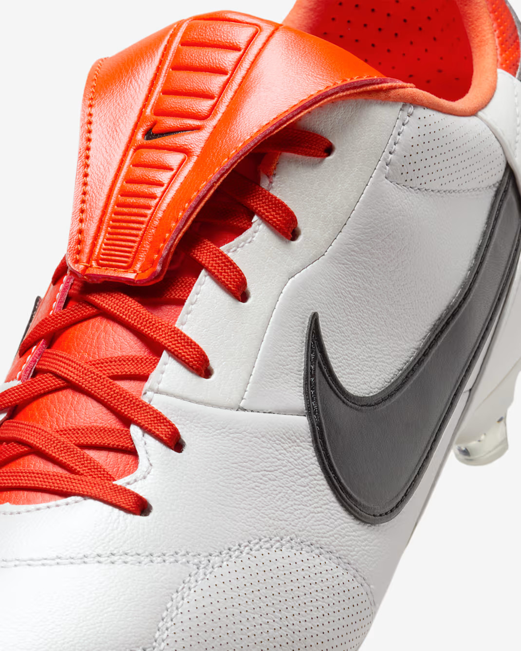 Бутси Nike THE PREMIER III FG HM0265-800