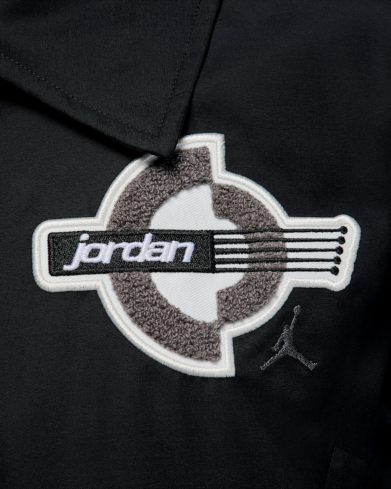 Куртка JORDAN W J BRK VARSITY JKT FILL HV0403-010