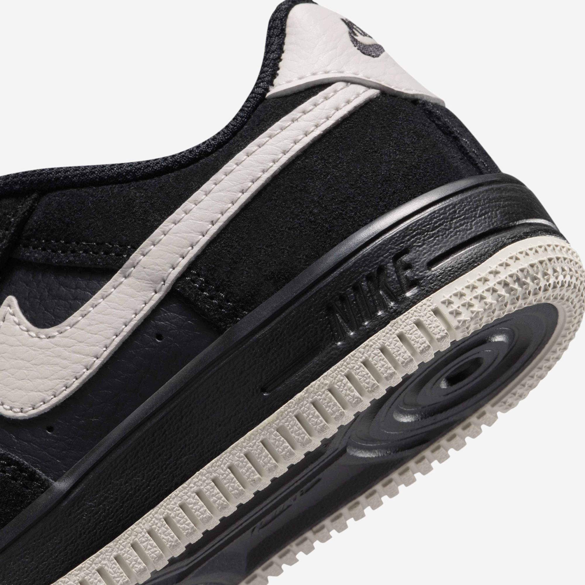Кросівки Nike FORCE 1 LOW LV8 2 LACE (PS) IM8000-001
