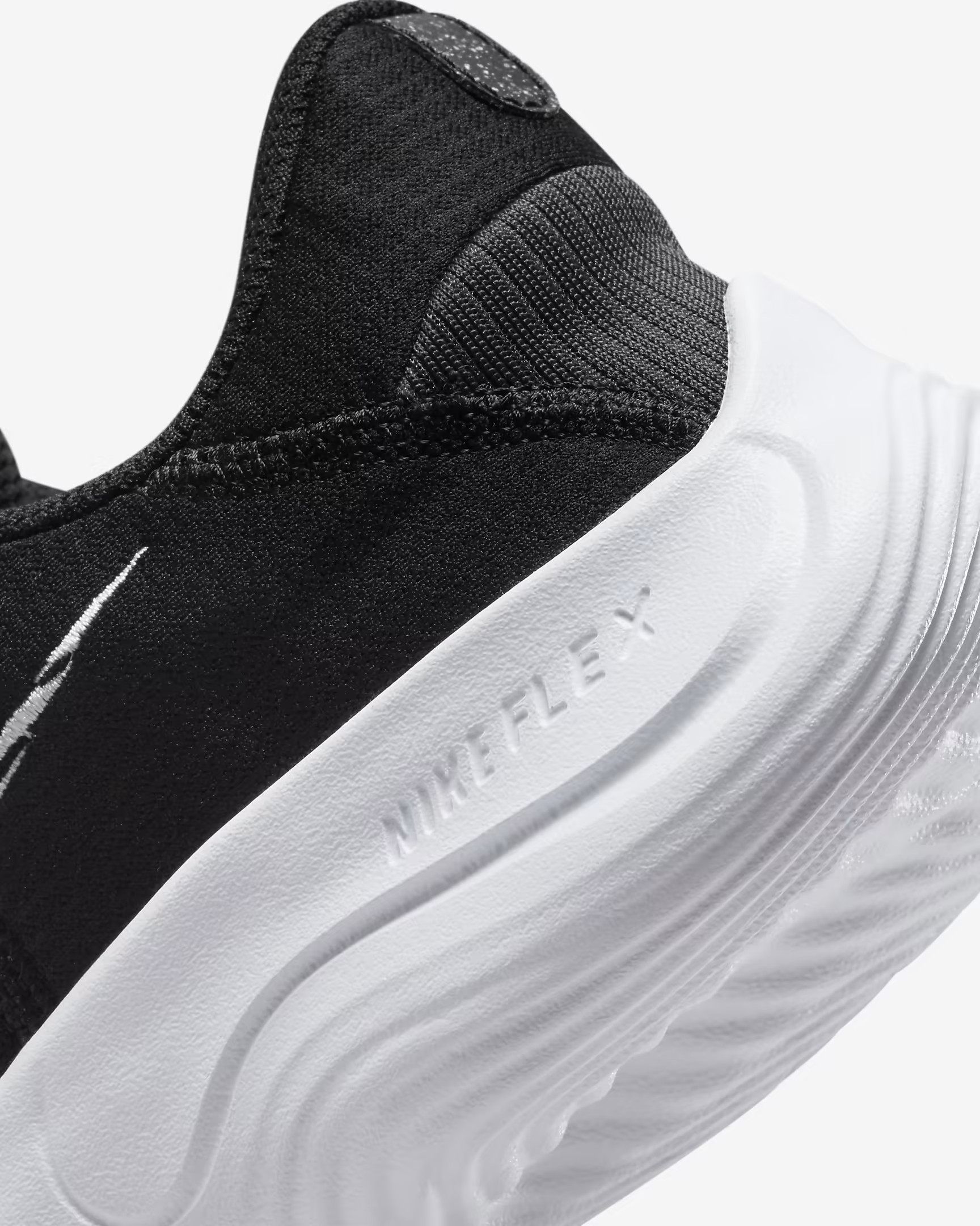 Кросівки Nike W FLEX EXPERIENCE RN 11 NN DD9283-001