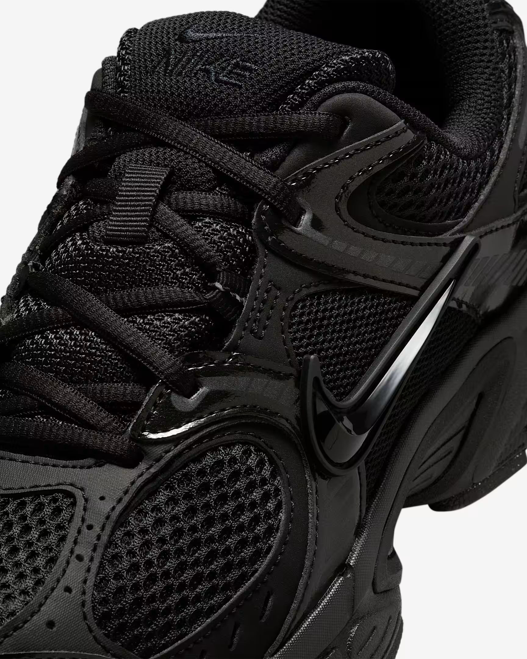 Кросівки Nike W V5 RNR HQ7901-001