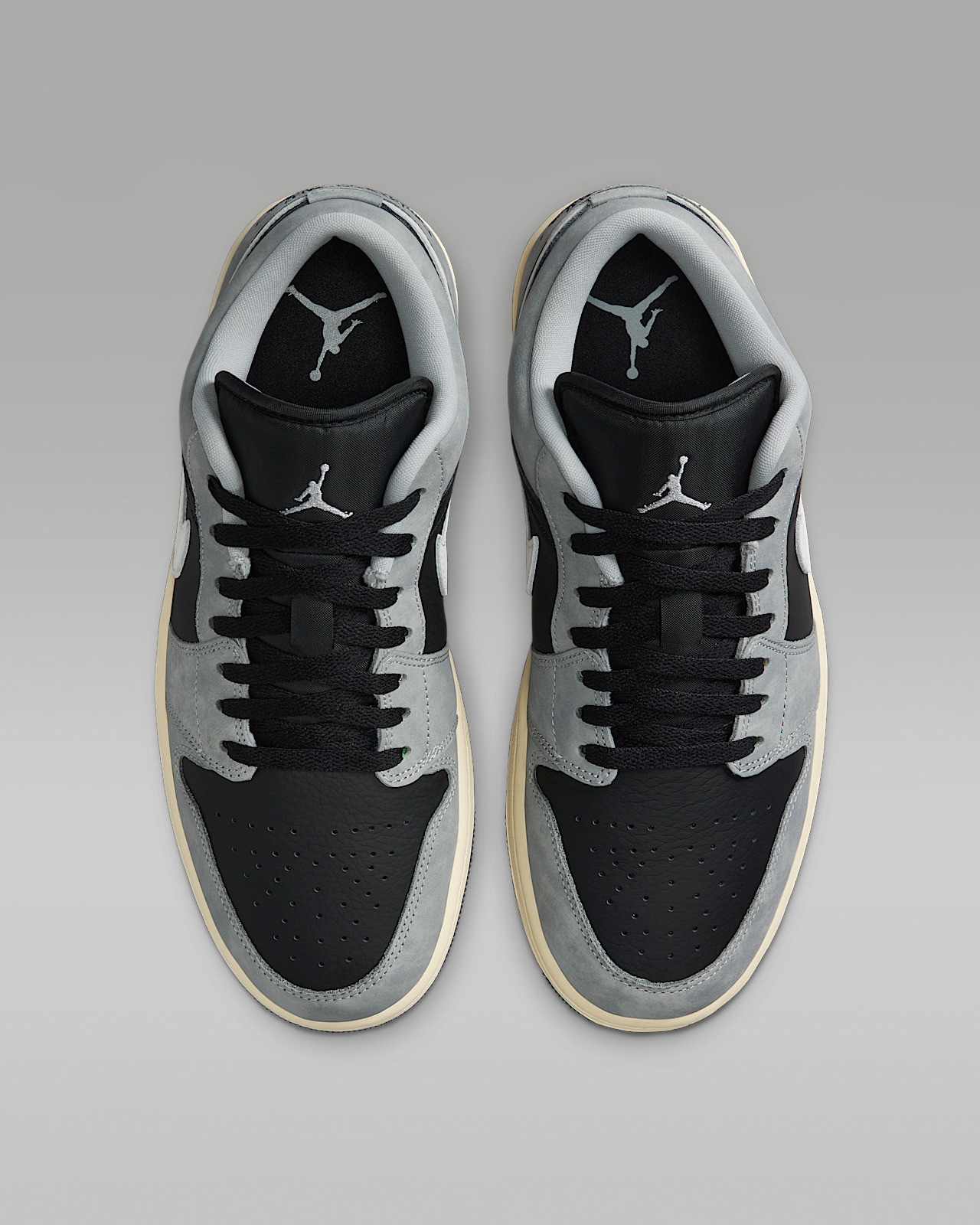 Кросівки чоловічі Air Jordan 1 Low Se Grey/Black HQ2010-012