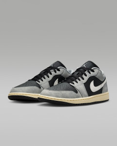 Кросівки чоловічі Air Jordan 1 Low Se Grey/Black HQ2010-012