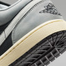 Кросівки чоловічі Air Jordan 1 Low Se Grey/Black HQ2010-012