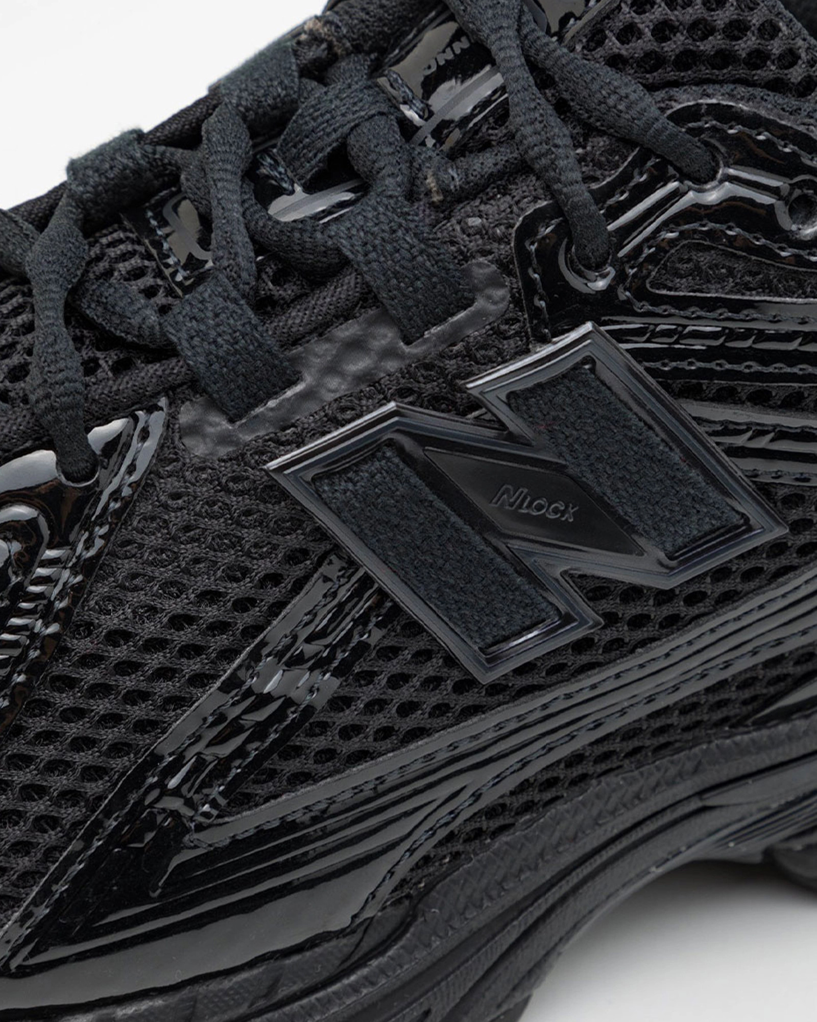 Кросівки New Balance 1906R M1906RZO