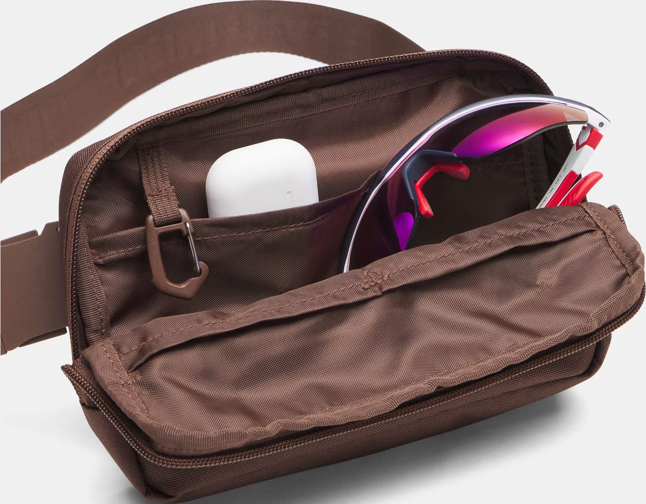 Сумка на пояс Under Armour Essential WB Xbody 2L коричневий 20 x 13,5 x 5 см (1378418-230) 1378418-230