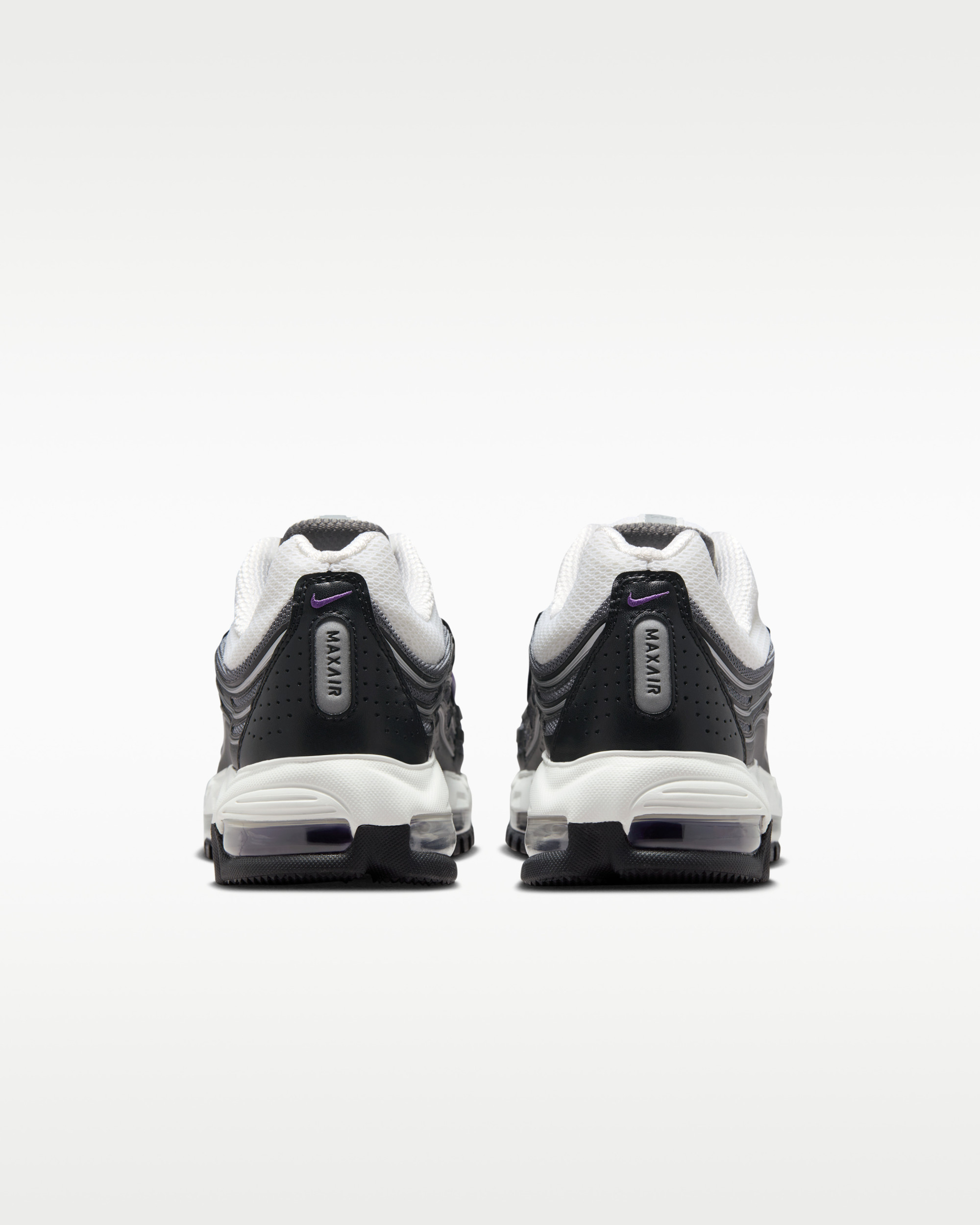Кросівки NIKE AIR MAX TL 2.5

White/ Wild Grape-Black-Smoke Grey FZ4110-105