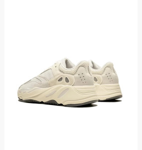 Кросівки YEEZY EG7596