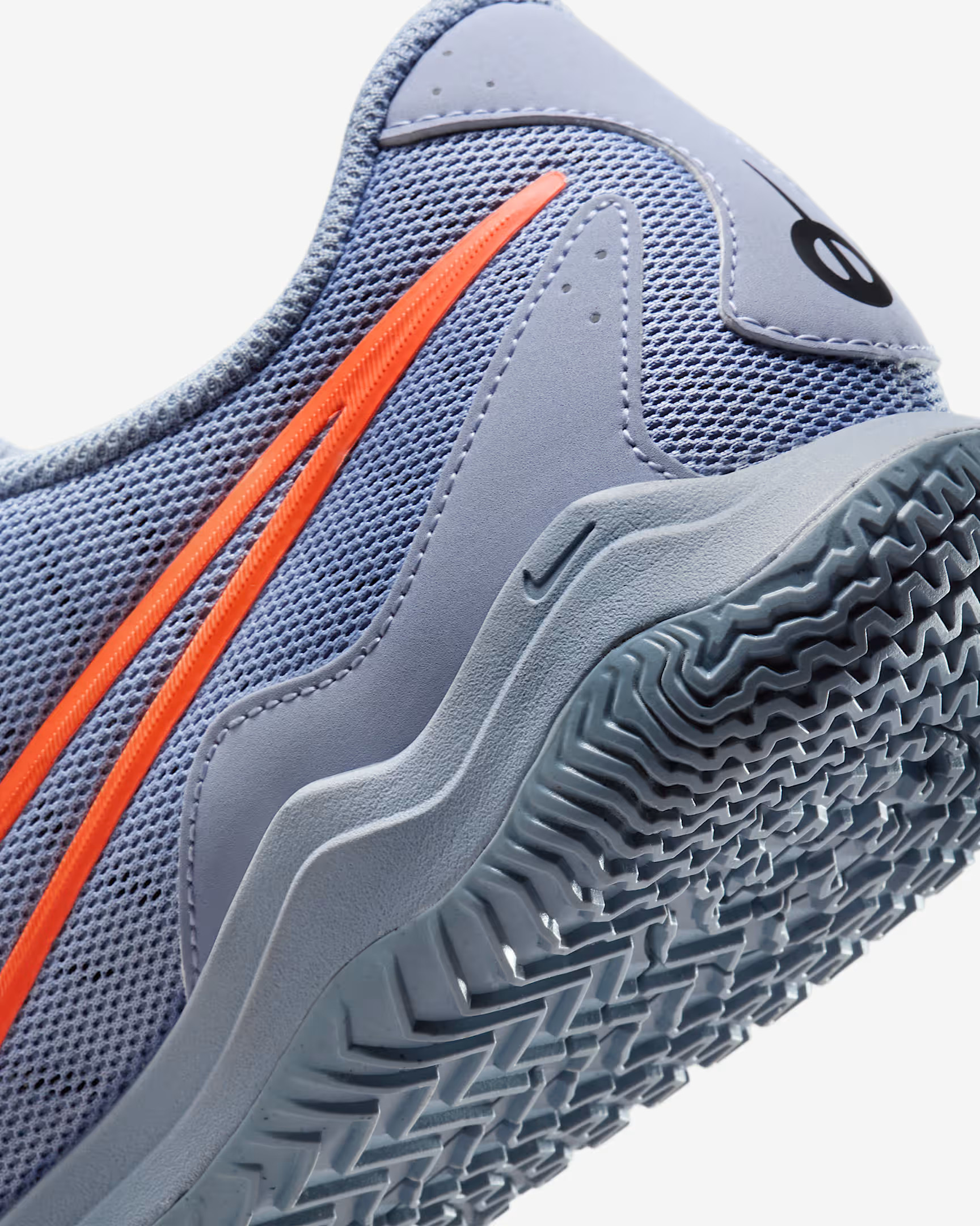 Бутси Nike LEGEND 10 ACADEMY IC DV4341-402