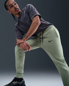 Штани чоловічі Nike Sportswear Chelsea Fc Tech Fleece Joggers Olive HJ6442-370