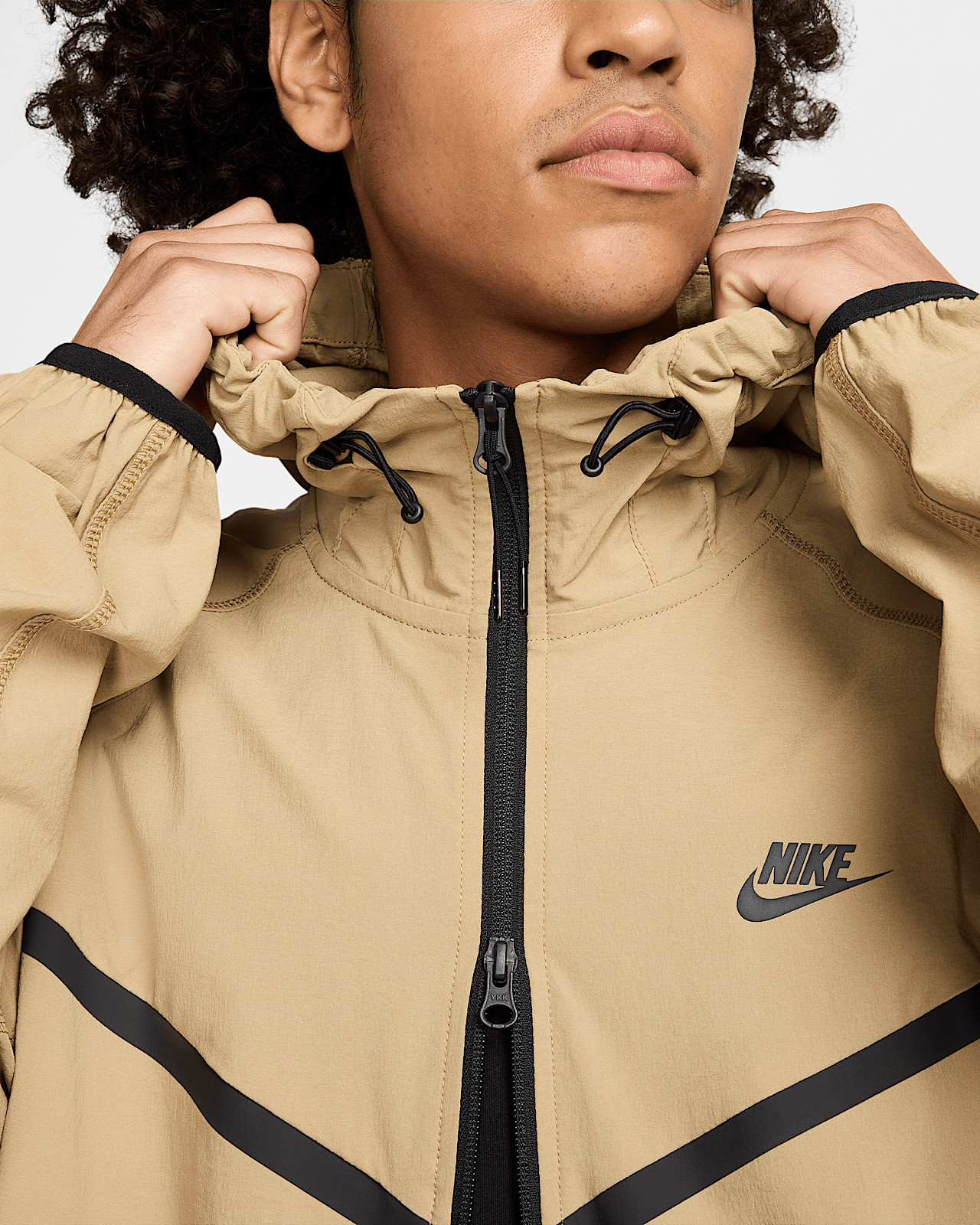 Куртка чоловіча Nike Sw Tech Beige HM7151-297