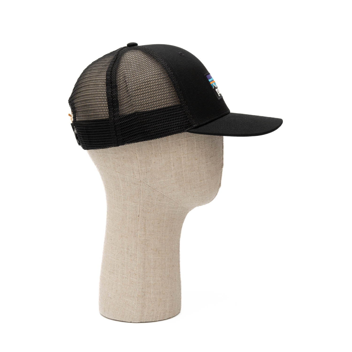 Бейсболка Patagonia P-6 Logo Trucker 38289-BLK