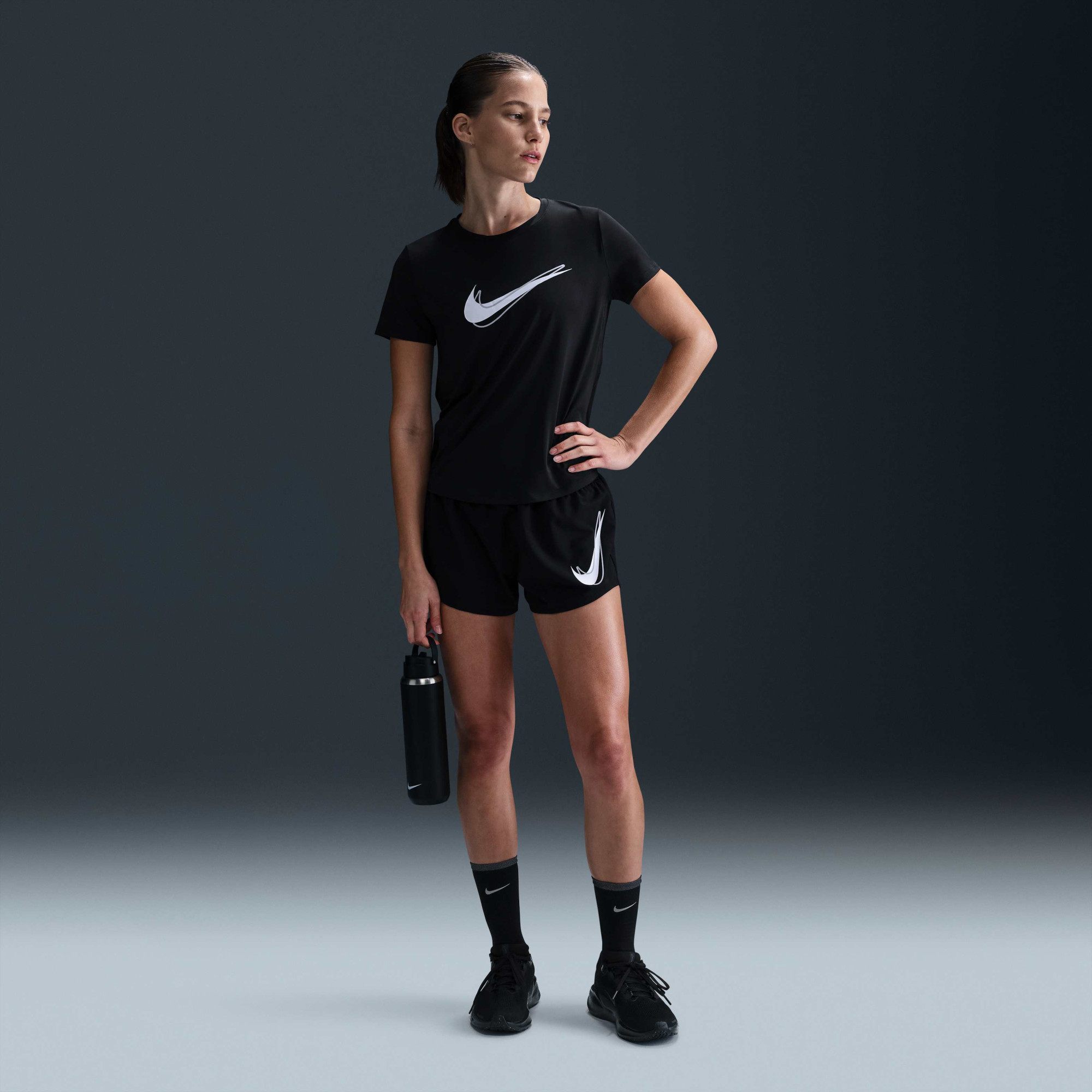 Футболка HJ2204-010 Nike HJ2204-010