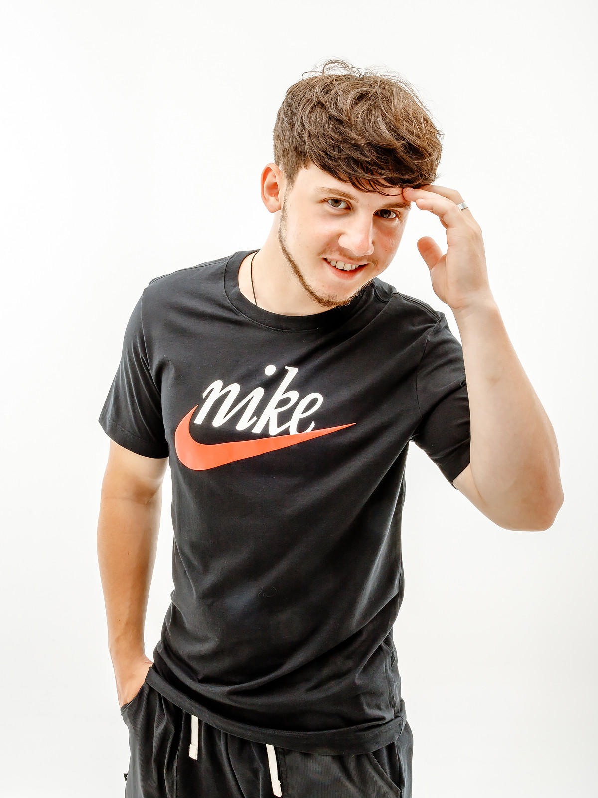 Футболка Nike M NSW TEE FUTURA 2 DZ3279-010