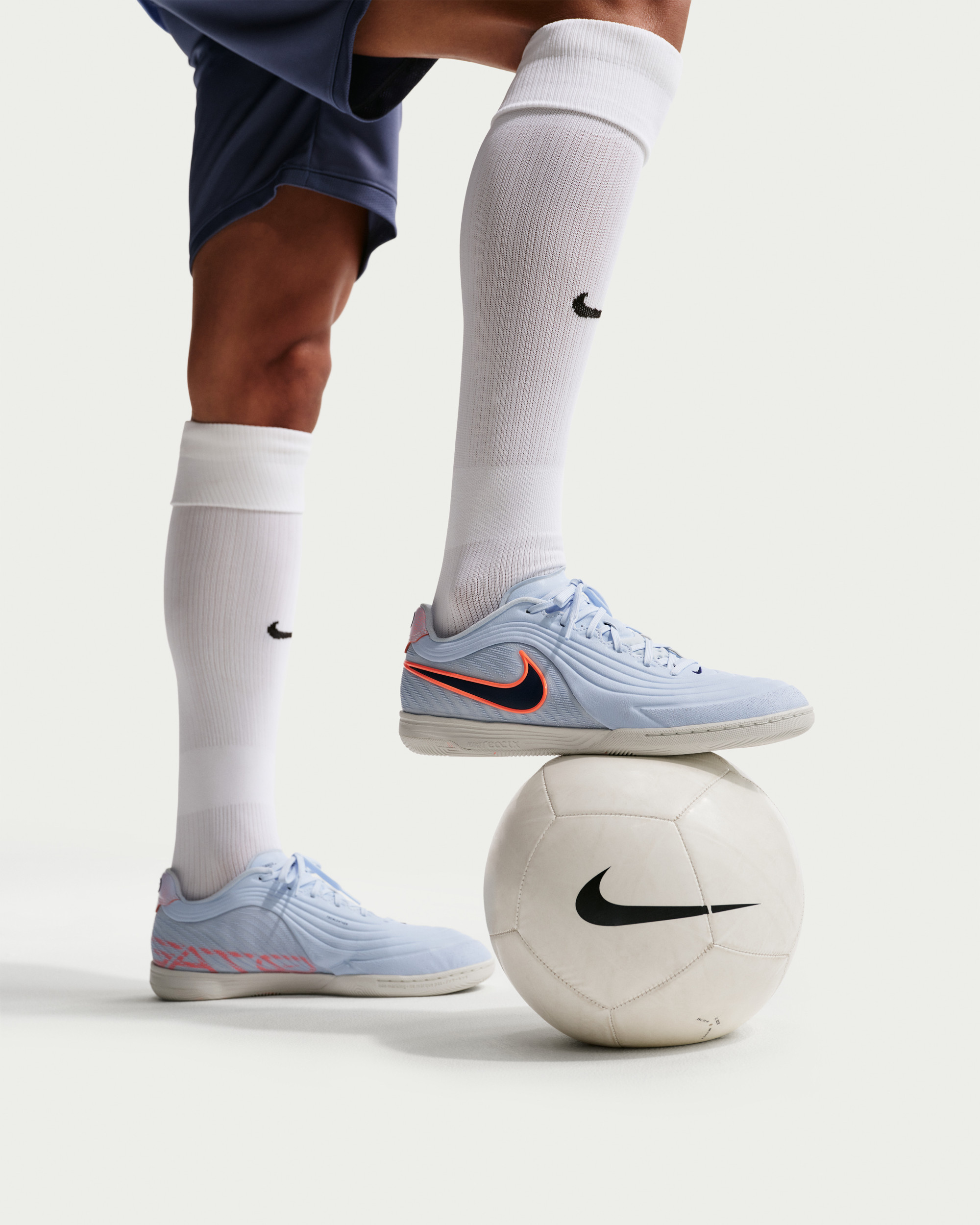 Футзалки Nike TIEMPO REACTGATO IC HQ3159-411