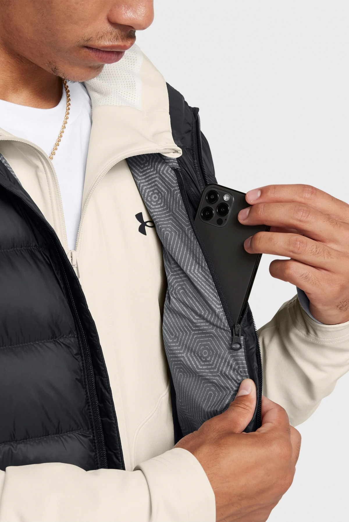 Жилетка LEGEND DOWN VEST 1385838-001 Under Armour XL Чорний 1385838-001