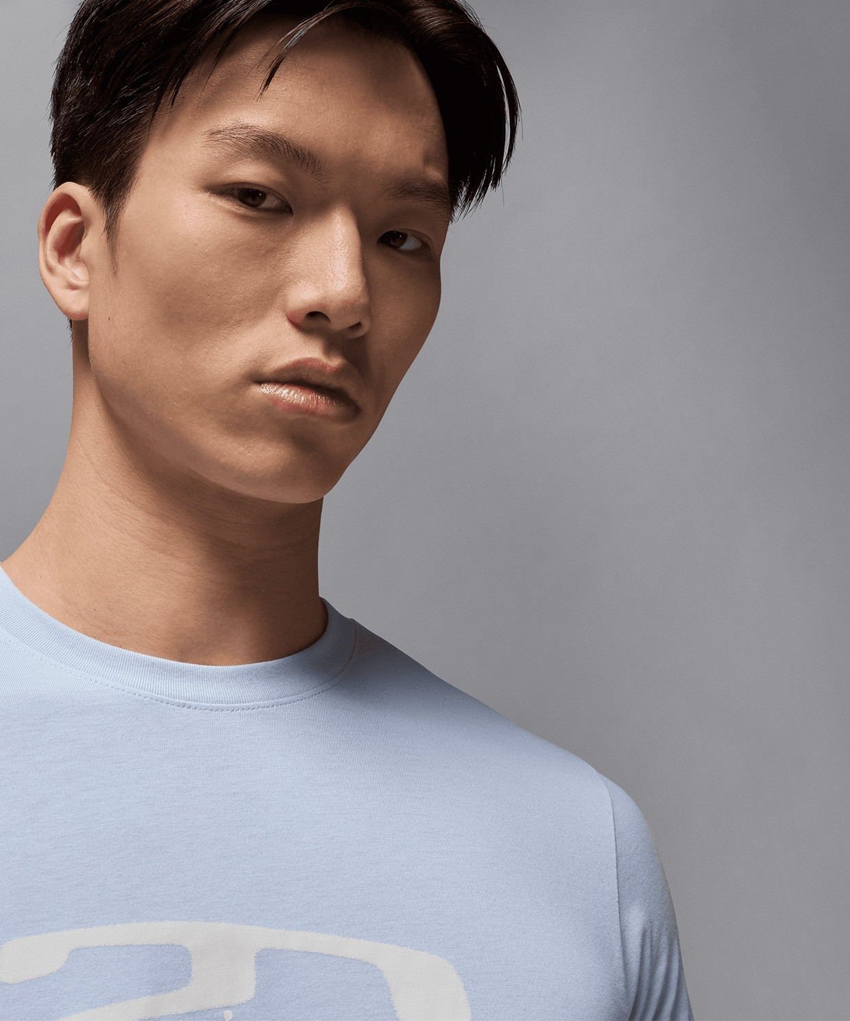 Футболка чоловіча Air Jordan Flt Ess Hbr Ss Crew Light Blue HJ2340-407