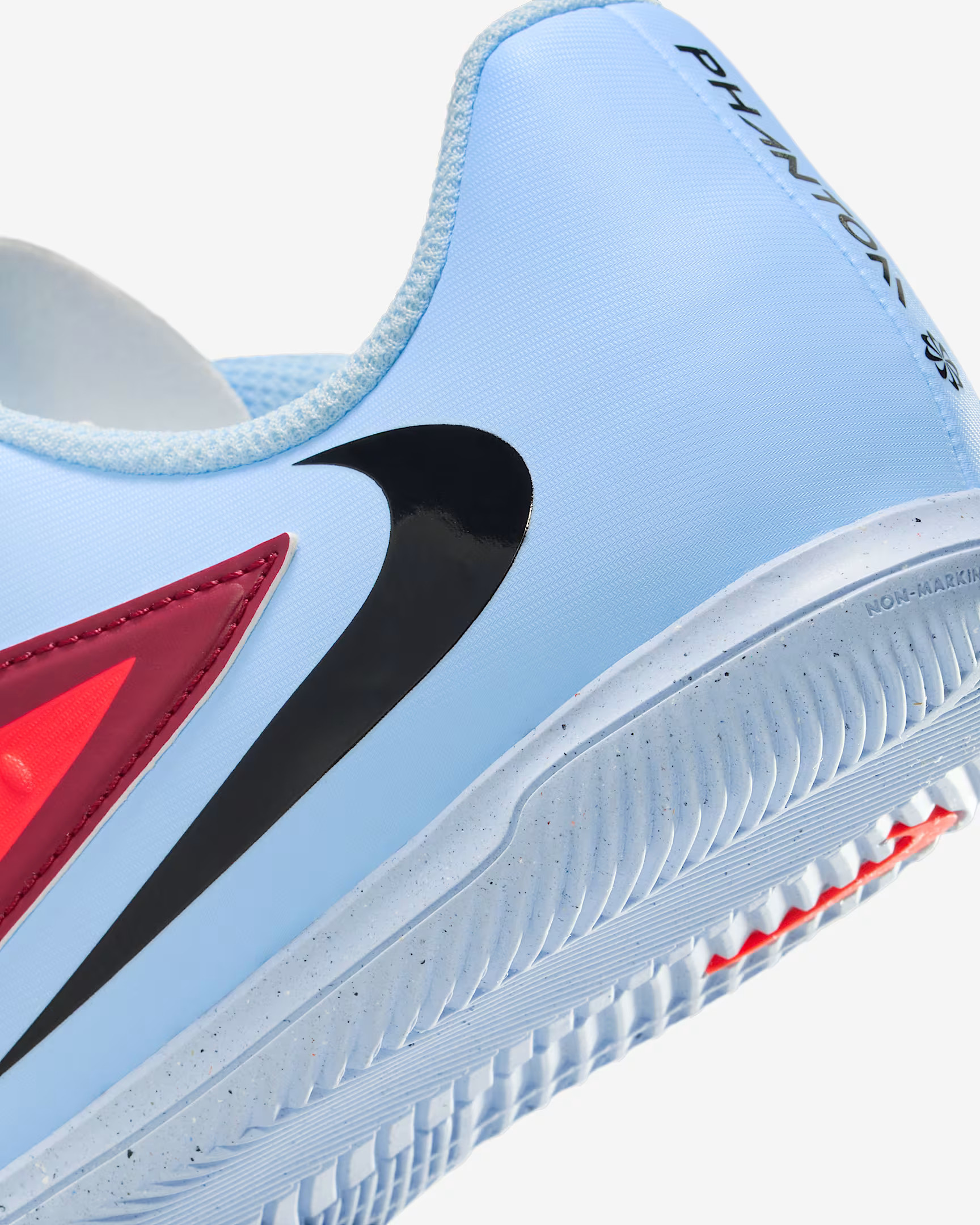 Бутси Nike JR PHANTOM 6 LOW CLUB IC HQ2031-400