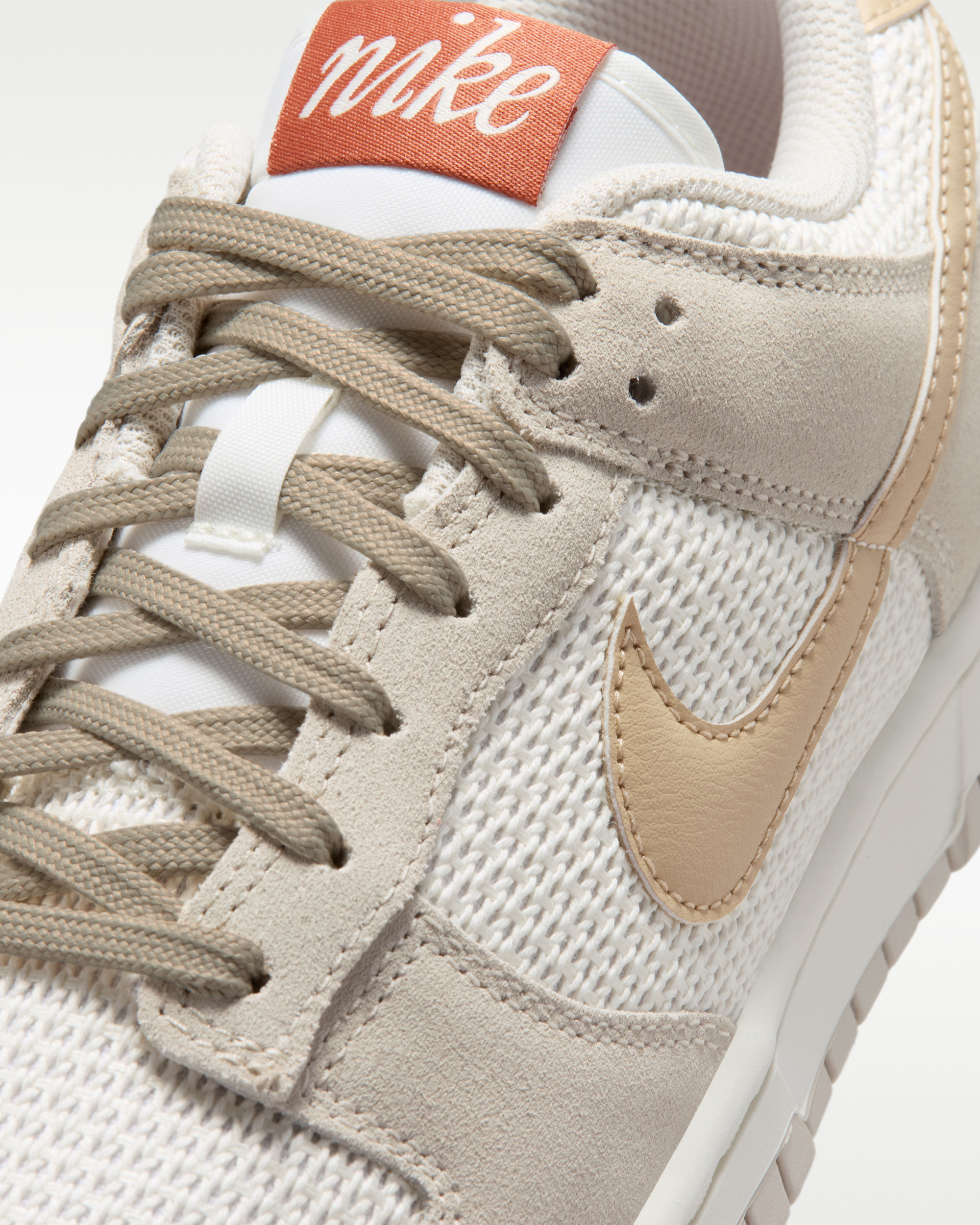 Кросівки Nike W DU LOW SE IH2479-101