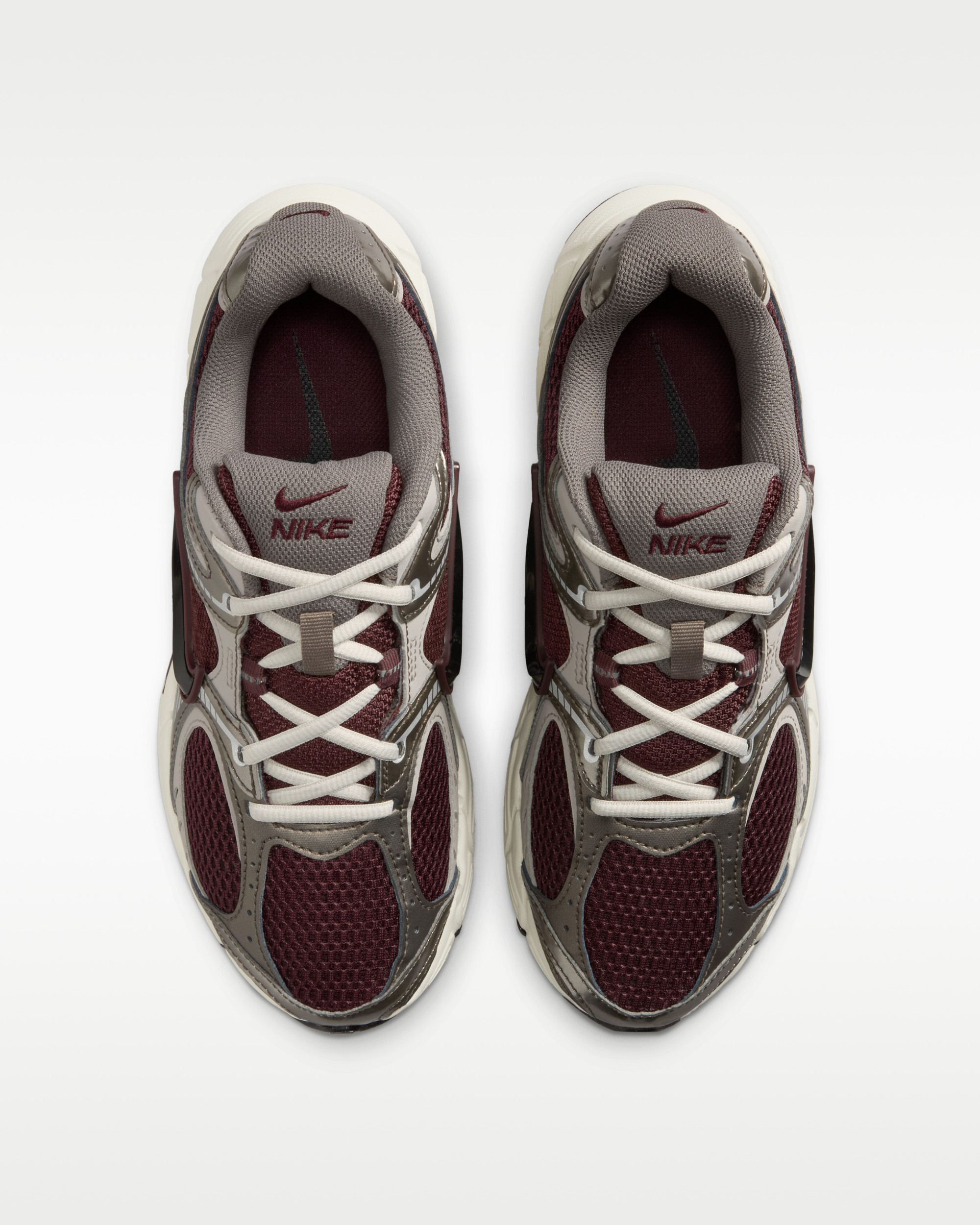 Кросівки Nike W V5 RNR HQ7901-602