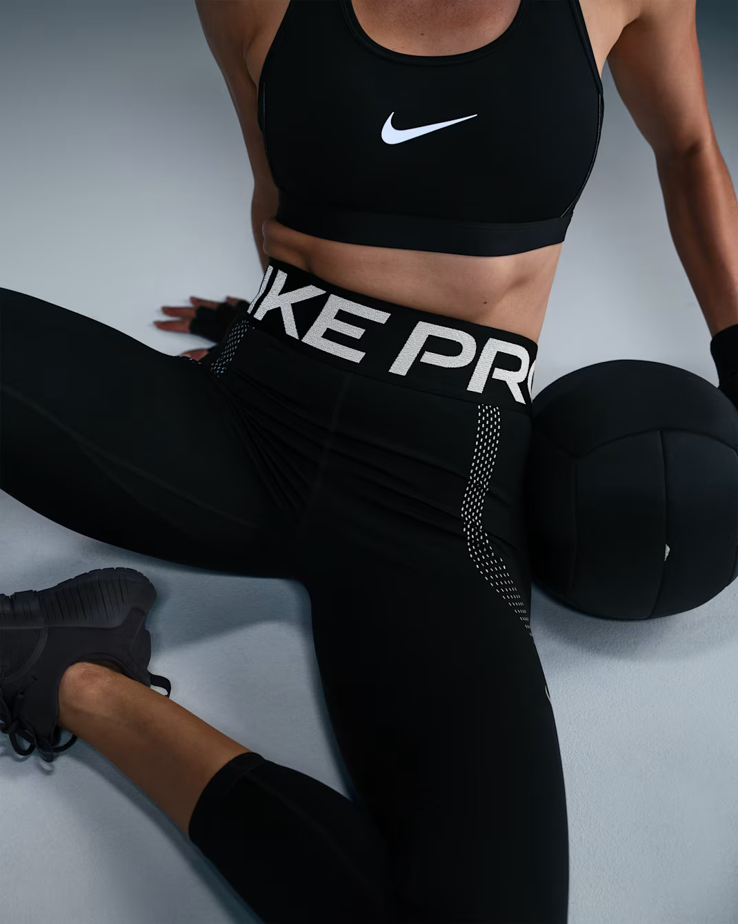 Лосини жіночі Nike Pro Sculpt Dri-Fit High-Rise 7/8 Black FV7948-010