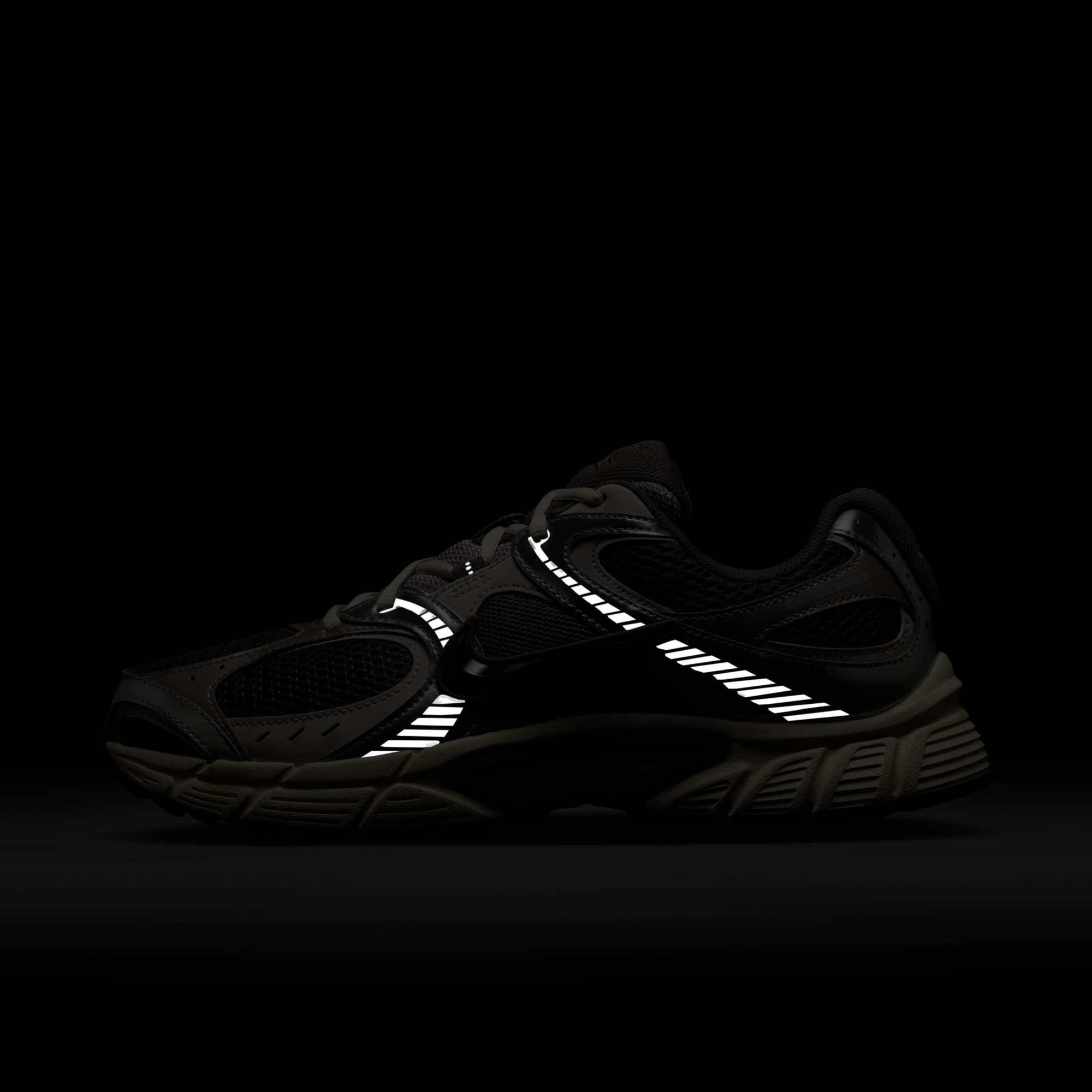 Кросівки Nike V5 RNR HJ5228-200