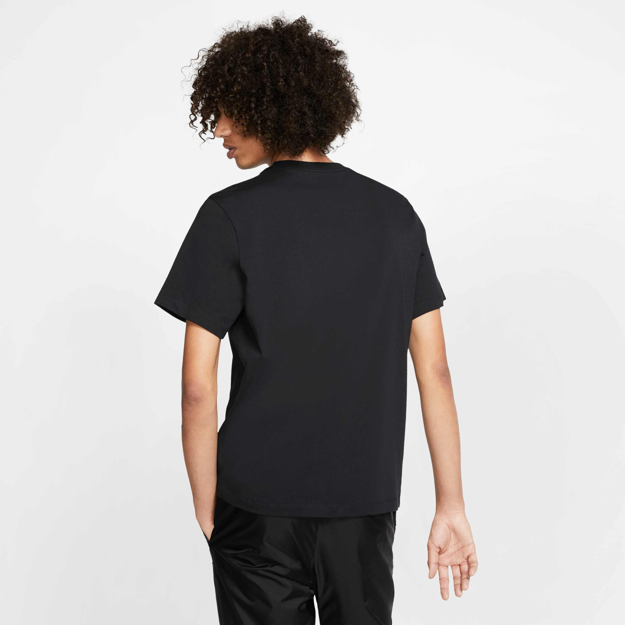 Футболка чоловіча Nike Sportswear MenS T-Shirt Black CZ6366-010