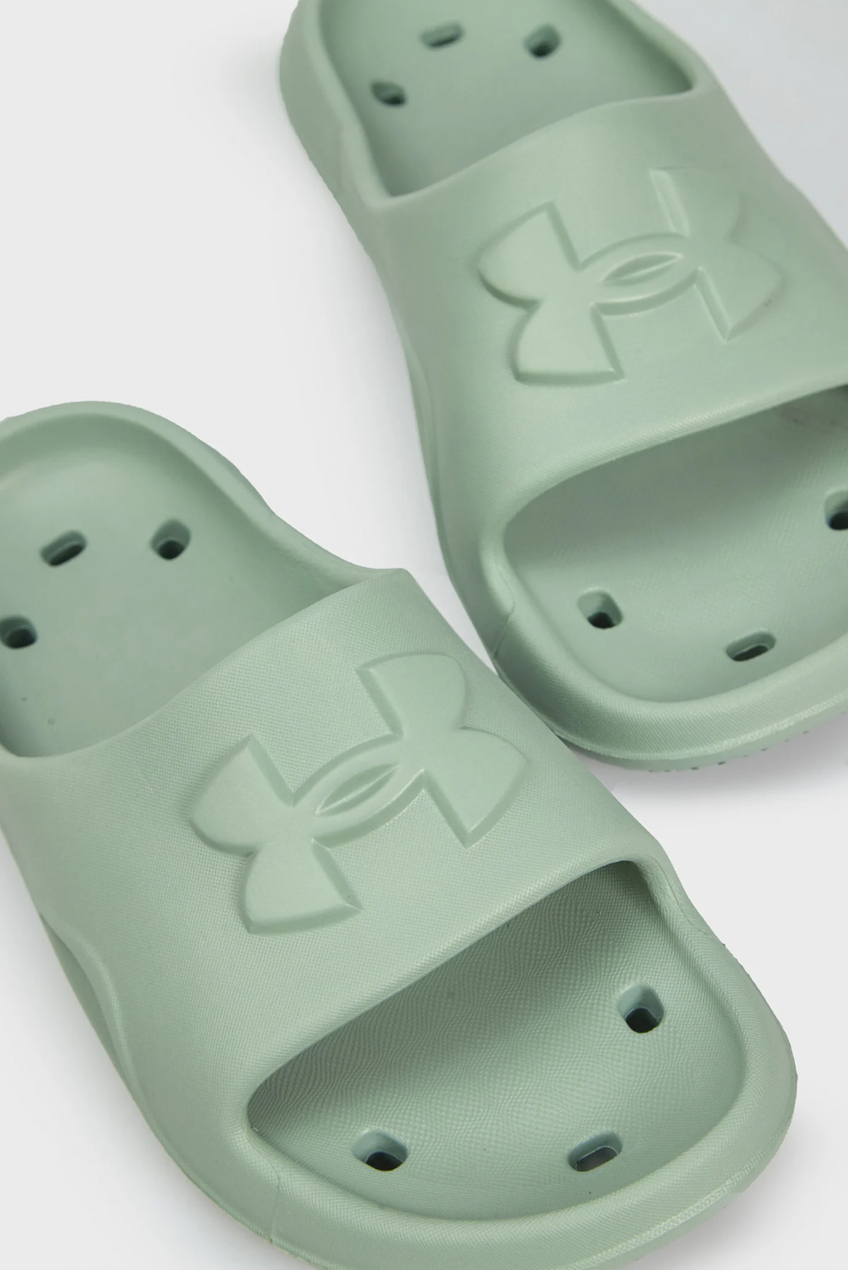 Шльопанці UA W Locker V SL 3028095-348 Under Armour 6 (36,5) Фісташковий 3028095-348
